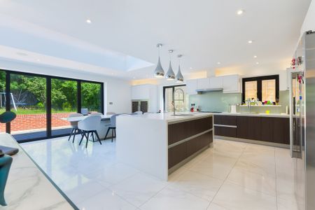 Lambourne Avenue, SW19, London - Photo 5