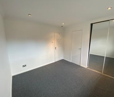 2 bedroom semi-detached house to rent - Photo 5