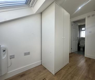 House share to rent - Photo 2