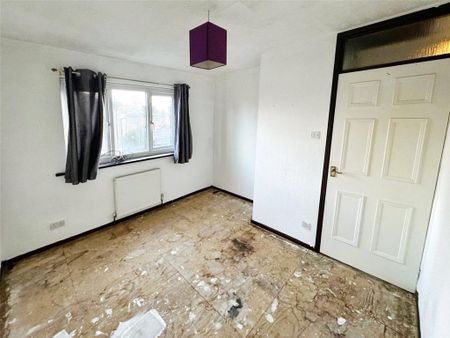 2 bedroom end of terrace house to rent - Photo 3