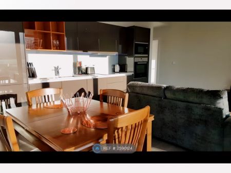 2 Bedroom 2 Bathroom - Photo 4