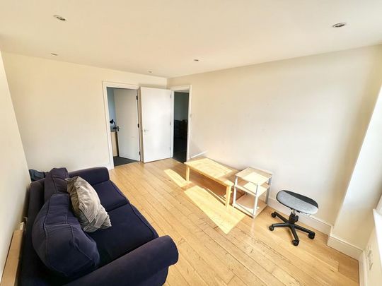 4 bedroom maisonette to rent - Photo 1