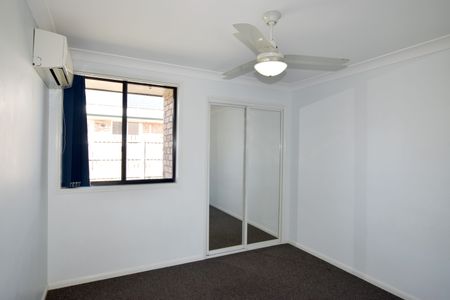 THIS TIDY ENTRY LEVEL, LOW MAINTENANCE HOME WILL NOT DISAPPOINT! - Photo 5