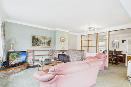 3 bedroom semi-detached house to rent - Photo 3