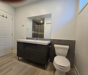 298 8e Avenue - Photo 1