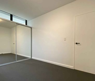 Stylish & Conveniently Located 1 x Bedroom Apartment - Photo 4