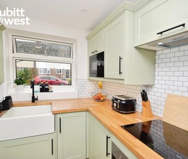 2 bedroom maisonette to rent - Photo 4