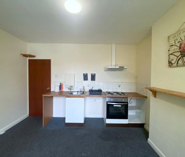1 bedroom flat to rent - Photo 2