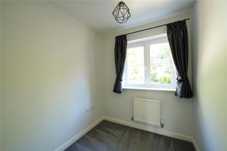 3 bedroom end of terrace house to rent - Photo 3