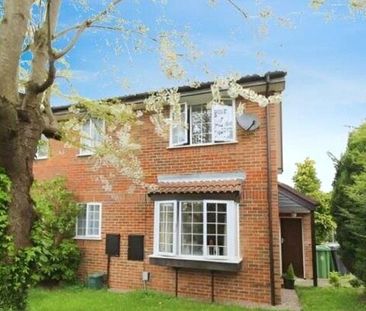 Cheylesmore Drive, Frimley, Camberley, Surrey, GU16 - Photo 1