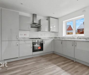 3 bedroom semi-detached house to rent - Photo 6