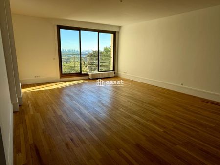 Tout savoir sur cet appartement dans le quartier Centre, à Saint-Cloud - Photo 2