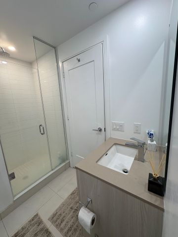 For Lease - 70 Annie Creig Drive Unit# 904, Toronto, Ontario - Photo 5