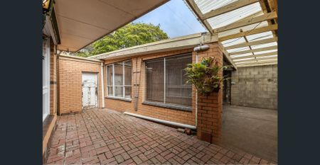 Spacious Family Home - Photo 4