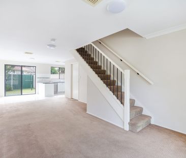 LOVELY 3 BEDROOM DUPLEX WITH DUCTED AIR CONDITIONING - Photo 1