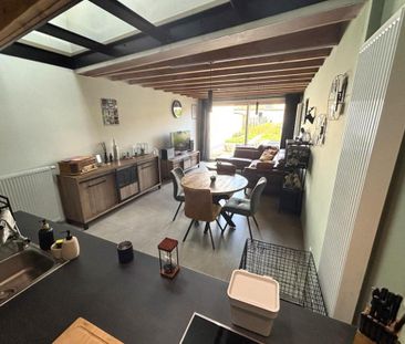 Volledig gerenoveerde woning met garage en zonnige tuin! - Photo 3