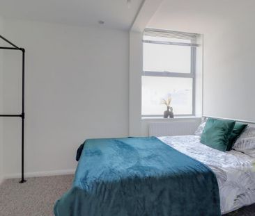 5 bedroom flat to rent - Photo 3