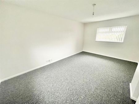 2 bedroom end of terrace house to rent - Photo 5