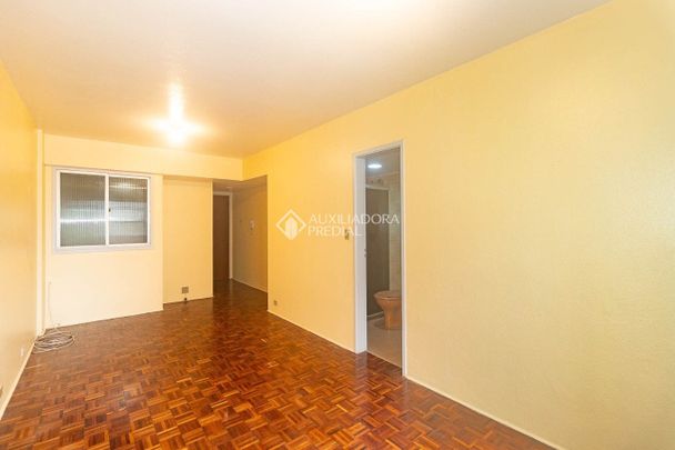 Kitnet com 1 quarto e 28m² para alugar em Cidade Baixa, Porto Alegre. - Foto 1