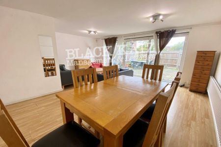 4 bedroom maisonette to rent - Photo 2