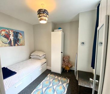 2 bedroom apartment to rent - Photo 6