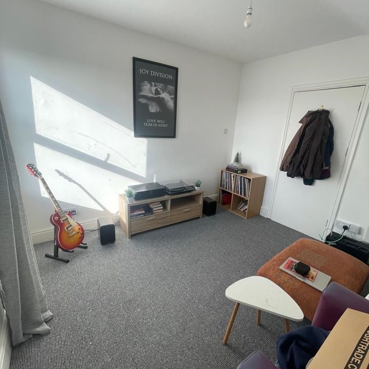 1 Bed Flat, Loughborough Road, NG2 - Photo 1