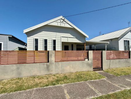 21 Boreas Road, Hamilton North - Photo 3