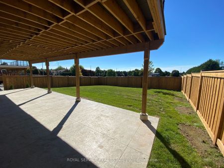 For Lease - 61 Waywell Street Unit# B, Whitby, Ontario - Photo 4