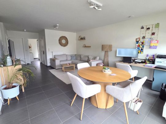 Appartement - Te huur - Photo 1