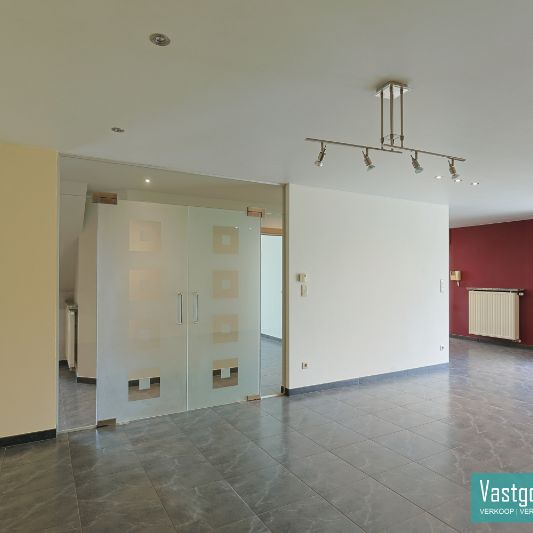 Instapklaar appartement met 3 slaapkamers en terras in hartje Zwalm - Foto 1