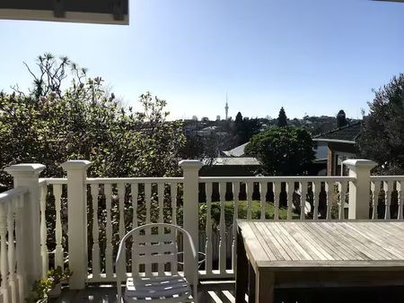 Warm Sunny Fully Renovated 1905 Character Villa - Photo 4