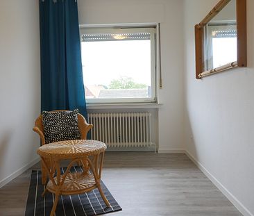 Schöne 4-Zimmer Wohnung mit Internet und Balkon in Langenhagen - Foto 2