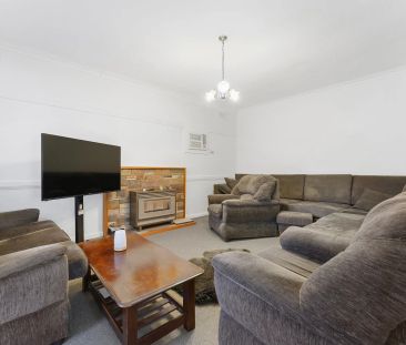 Spacious Home on Large Block in Prime Noble Park Location - Photo 2