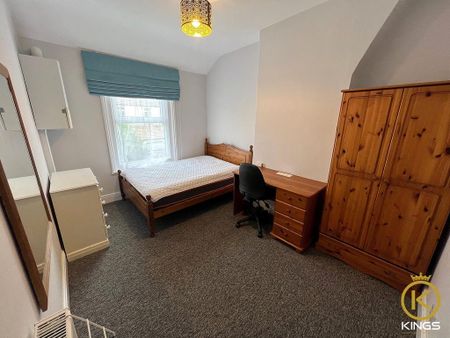 5 bedroom terraced house to rent - Photo 4