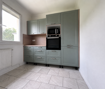 Location Maison 5 pièces 104m² ROMAGNAT 63540 - Photo 2