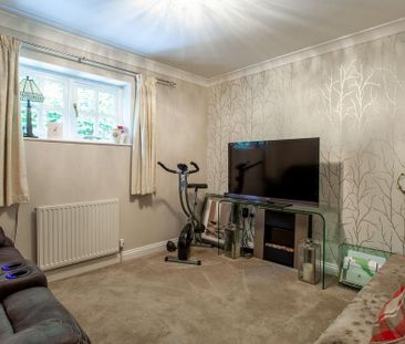 4 bedroom detached house to rent - Photo 4