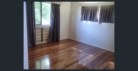 Freshly Painted Family Home - Photo 3