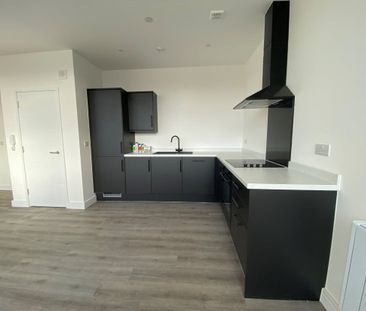 Peterborough - Photo 6