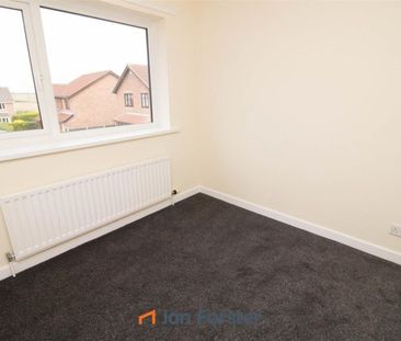 3 Bedroom House - Detached - Photo 4