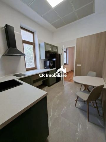 Vila 16 camere pretabil pentru firma Foisorul de Foc - Photo 2