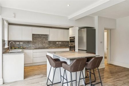 5 bedroom semi-detached house to rent - Photo 5