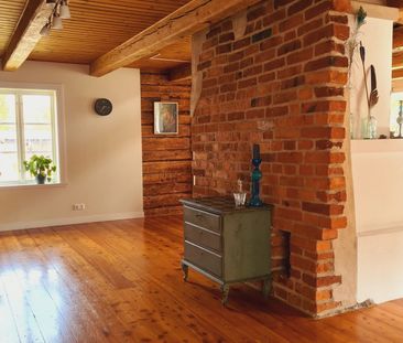 Hakunge Säteri, Brottby - Photo 1