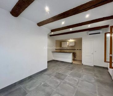 Location Studio 1 pièces 30 m2 à Saint-Mitre-les-Remparts - Photo 4
