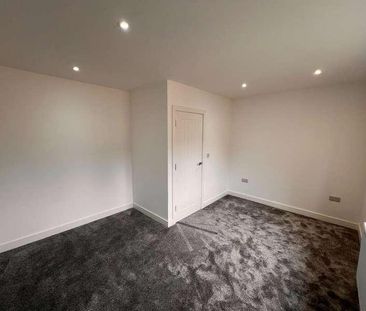 Park Walk, Northampton, NN5 - Photo 2