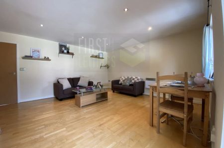 The Strand, Welford Road, Clarendon Park, Leicester, LE2 - Photo 5