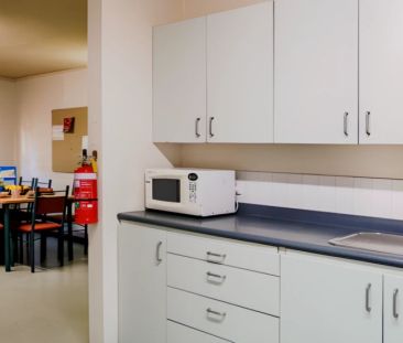 rotary international house : 8 Bedroom Apartment - Photo 3