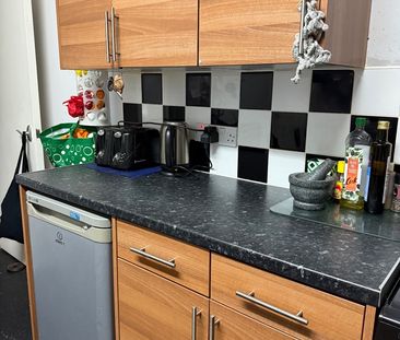 Room in a Shared House, Upper Lloyd St, M14 - Photo 5