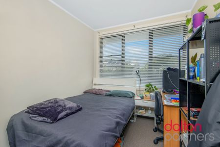 Sunny Apartment 170m from Dixon Park Beach - Photo 4