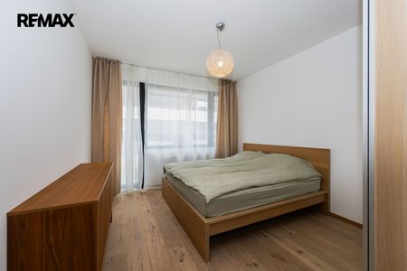 Pronájem bytu 3+kk v osobním vlastnictví 82 m², Praha 8 - Libeň - Fotografie 2