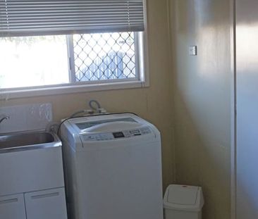 FULLY FURNISHED 2 BEDROOM UNIT - SARINA BEACH - Photo 6